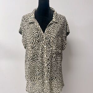 Umgee Button Up Blouse Collar Women Animal Print Short Sleeve Shirt Size Large
